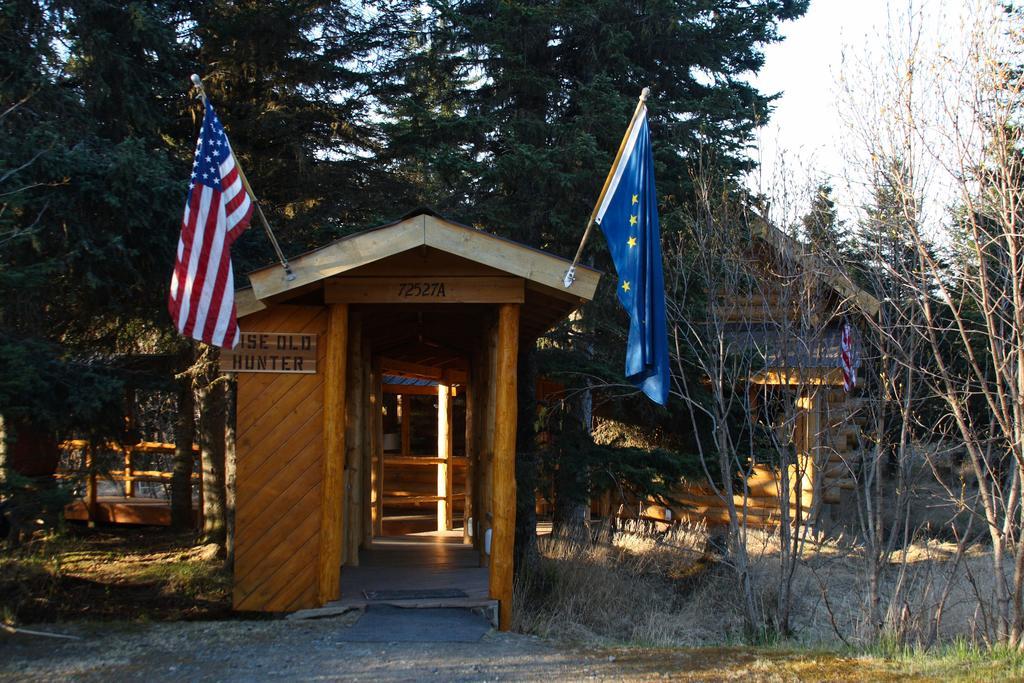 Wise Old Hunter Lodge Anchor Point Bagian luar foto